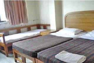 Hotel Meru Пуне Екстер'єр фото